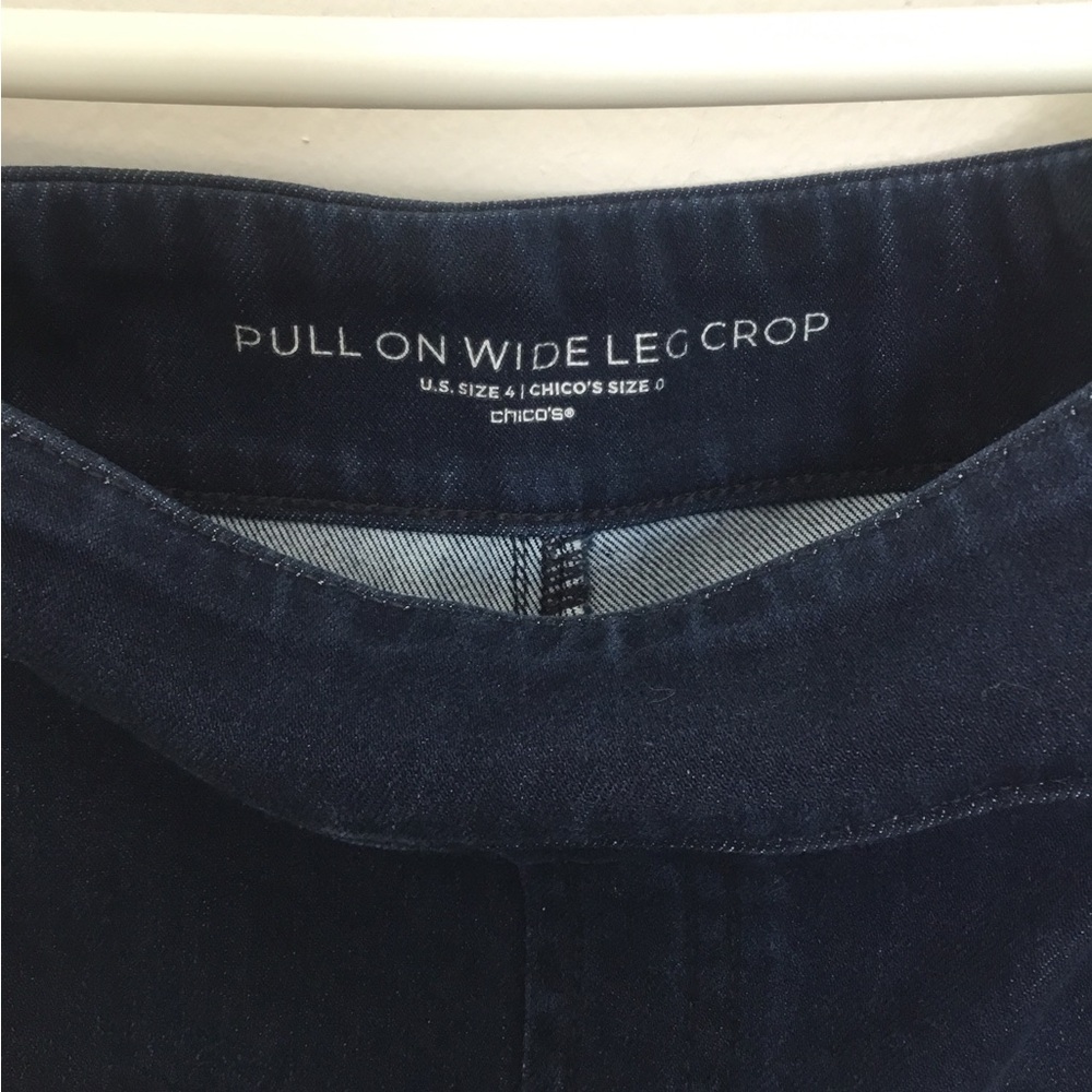 New - Chico's Pull On Wide Leg Crop Jeans, Dark Wash Denim, 0 or US 4 - Picture 3 of 3